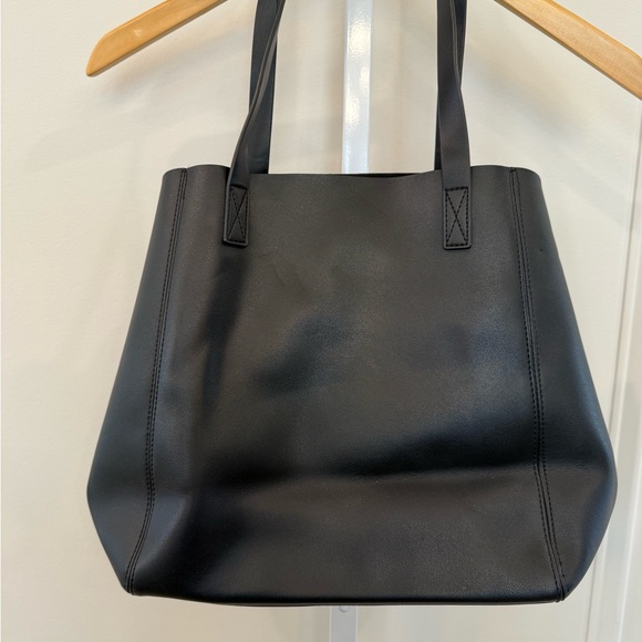 GAP Black Tote Bag - Picture 1 of 7